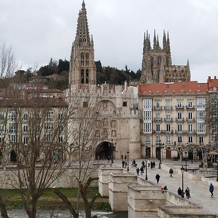 Burgos Contempla Centro Historico. Frente Al Arco Apartment Exterior photo